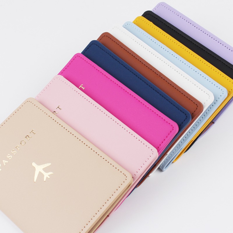 Travel Accessories On Plane - Обложка для паспорта из искусственной кожи