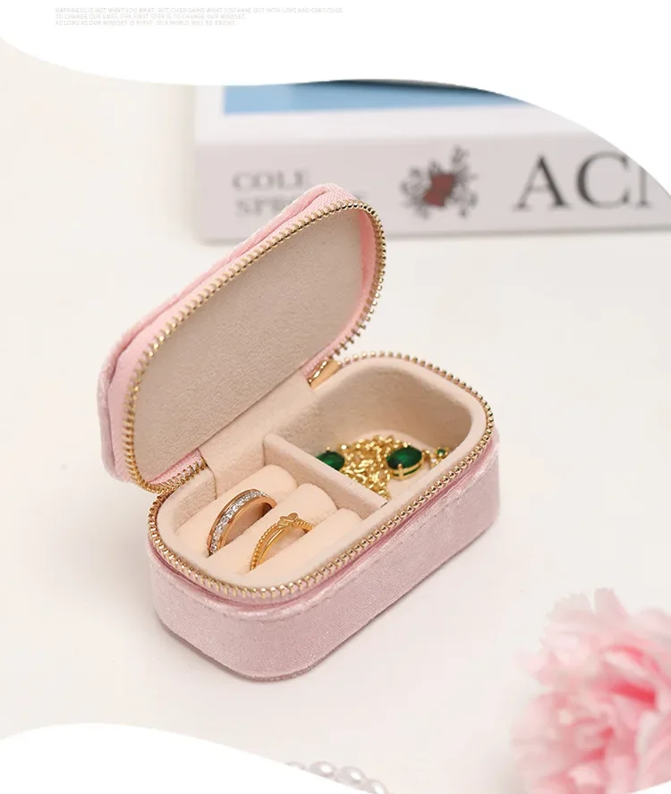 Маленькая деталь, бархатная су – обзор и цена Travel Jewellery & Accessories Organiser